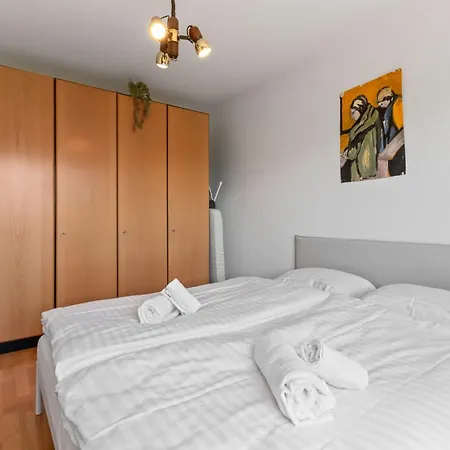 - 6 Pers - 5 Lits - 2 Parkings Appartamento