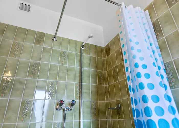 - 6 Pers - 5 Lits - 2 Parkings